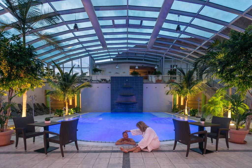 Sympathie-Hotel Fuerstenhof บาดครอยซ์นาค ภายนอก รูปภาพ
