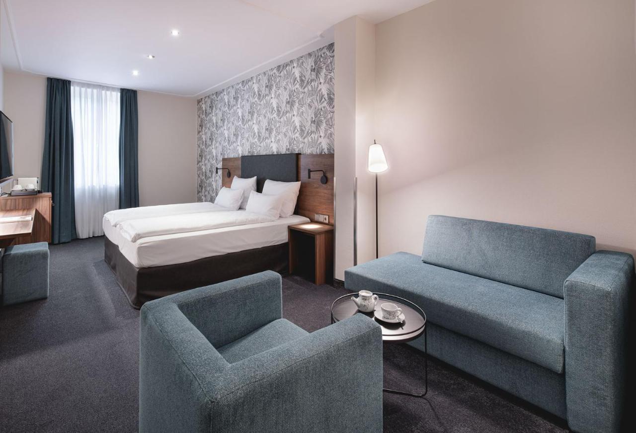 Sympathie-Hotel Fuerstenhof บาดครอยซ์นาค ภายนอก รูปภาพ