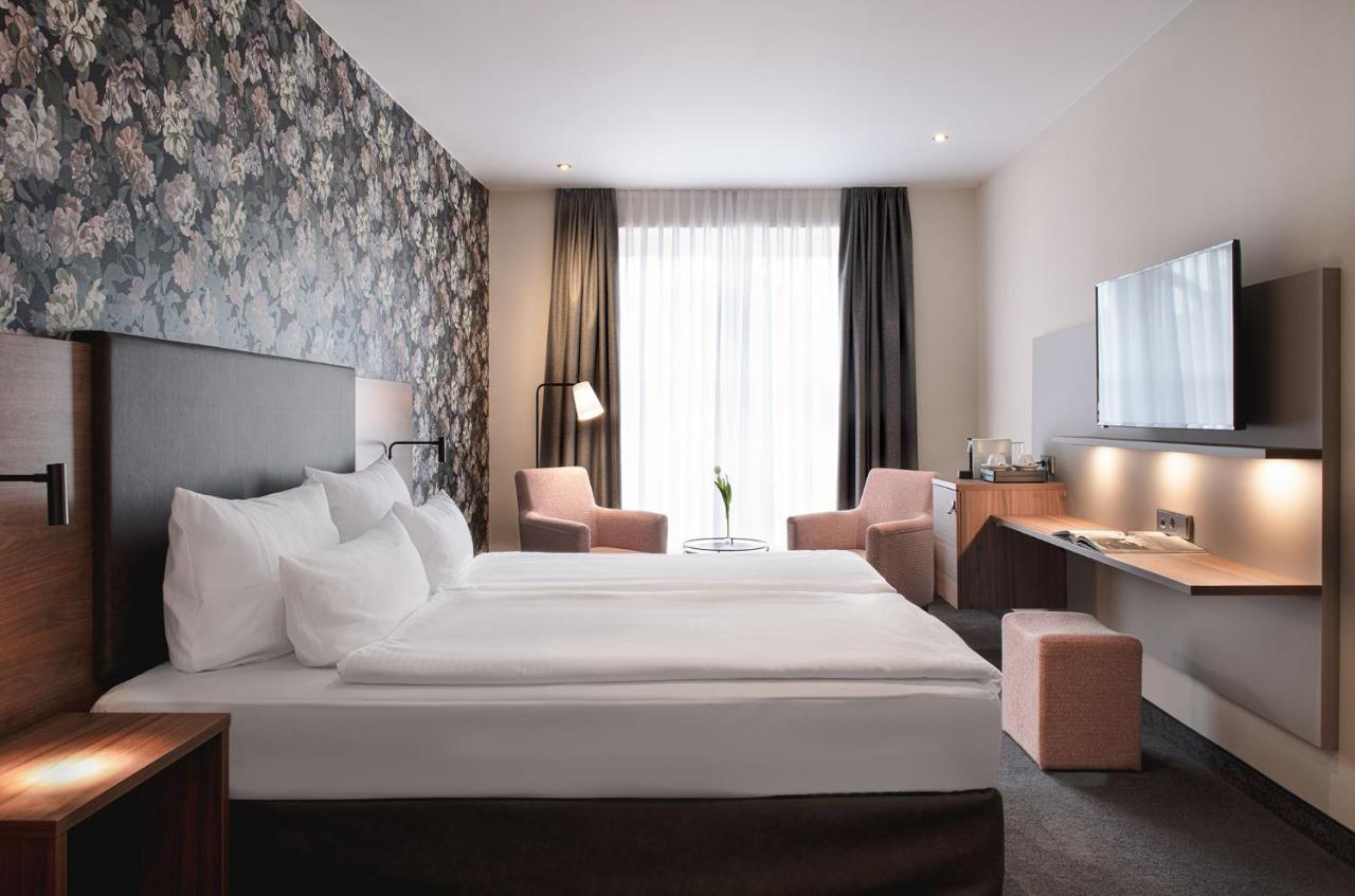 Sympathie-Hotel Fuerstenhof บาดครอยซ์นาค ภายนอก รูปภาพ