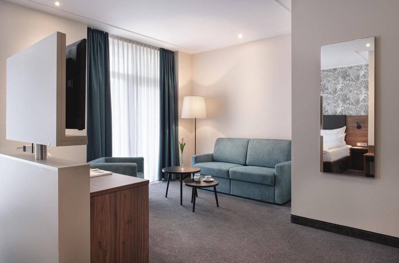 Sympathie-Hotel Fuerstenhof บาดครอยซ์นาค ภายนอก รูปภาพ